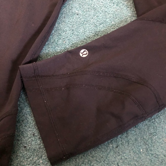 Cropped Lululemon leggings ! - Picture 3 of 7